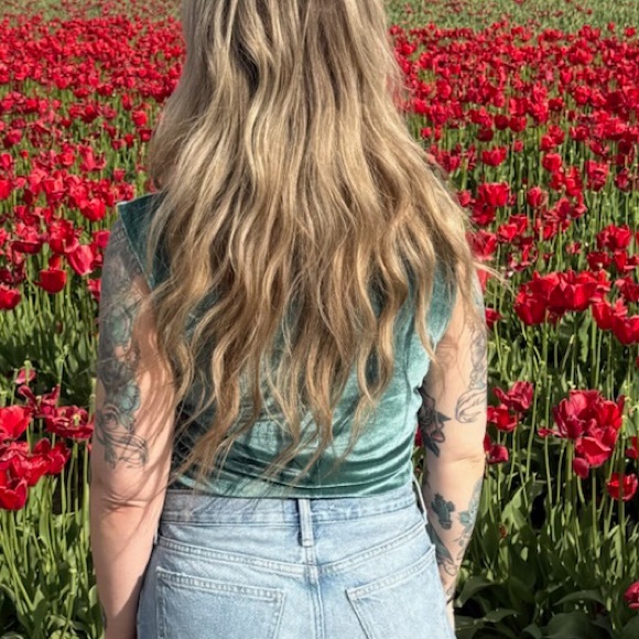 A New Day Emerald Velvet Blouse - Picture 2 of 5